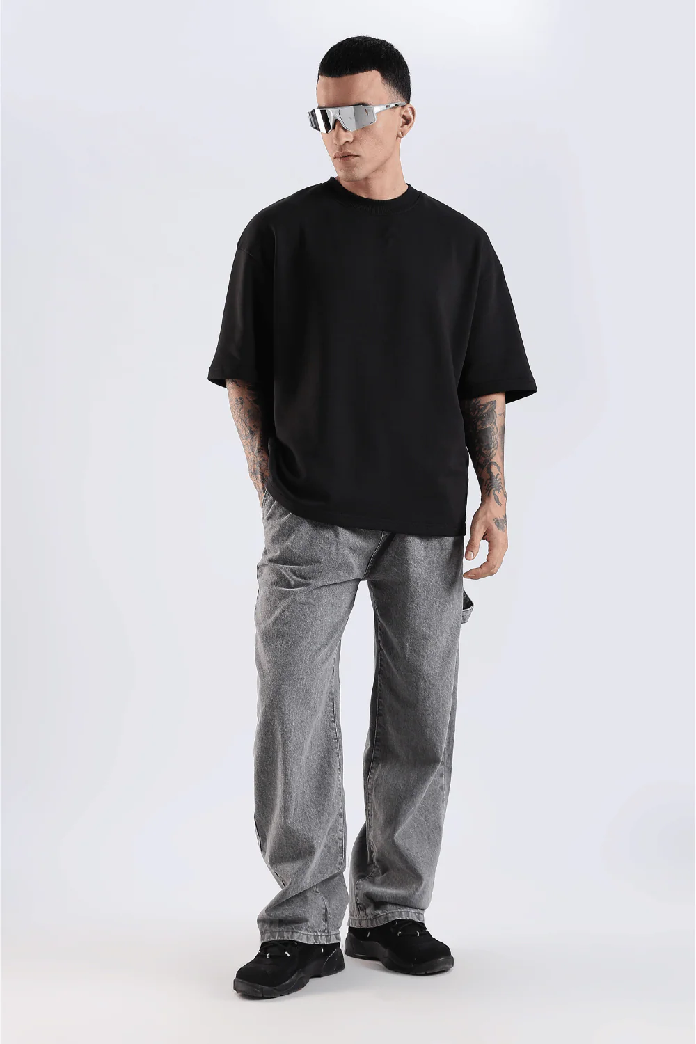 Star Brust Shield Wings Black Oversized Fit T-Shirt - Image 5